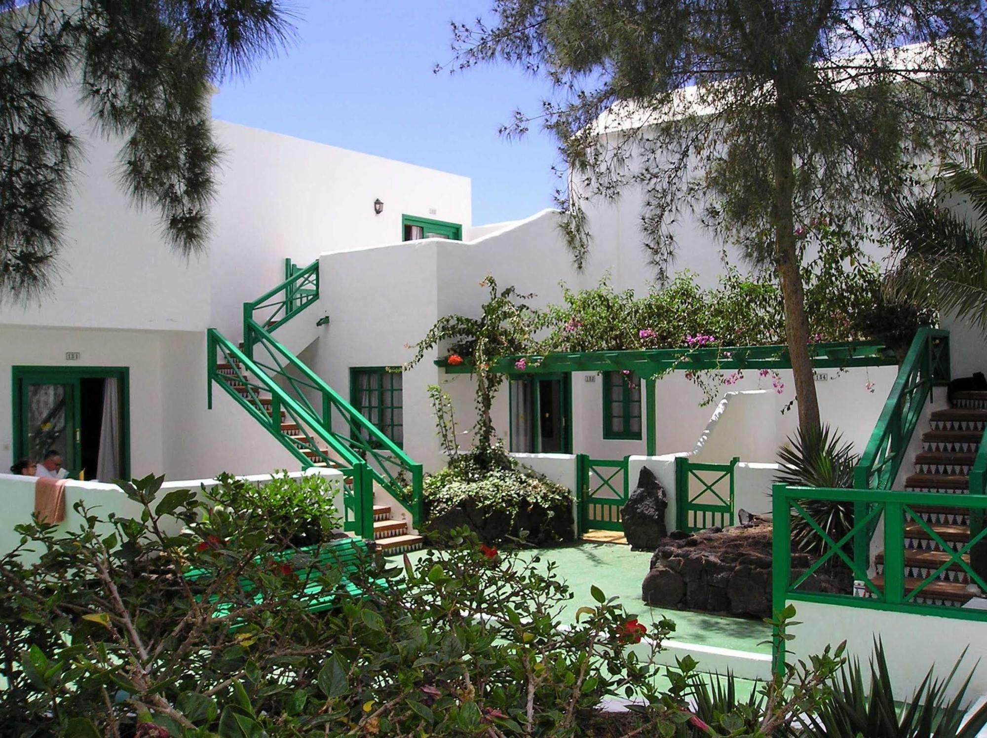 Celeste Apartment *